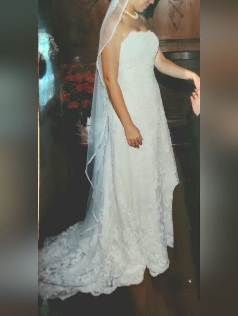 Vintage Mon Cheri Bridals Lace Wedding Gown - Y2K Era (2003) - Size 8